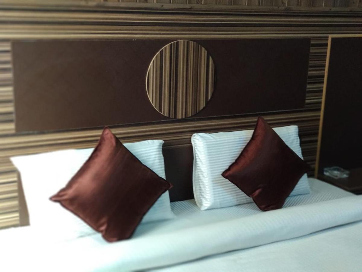 Hotel Pardesi Haridwar Luaran gambar
