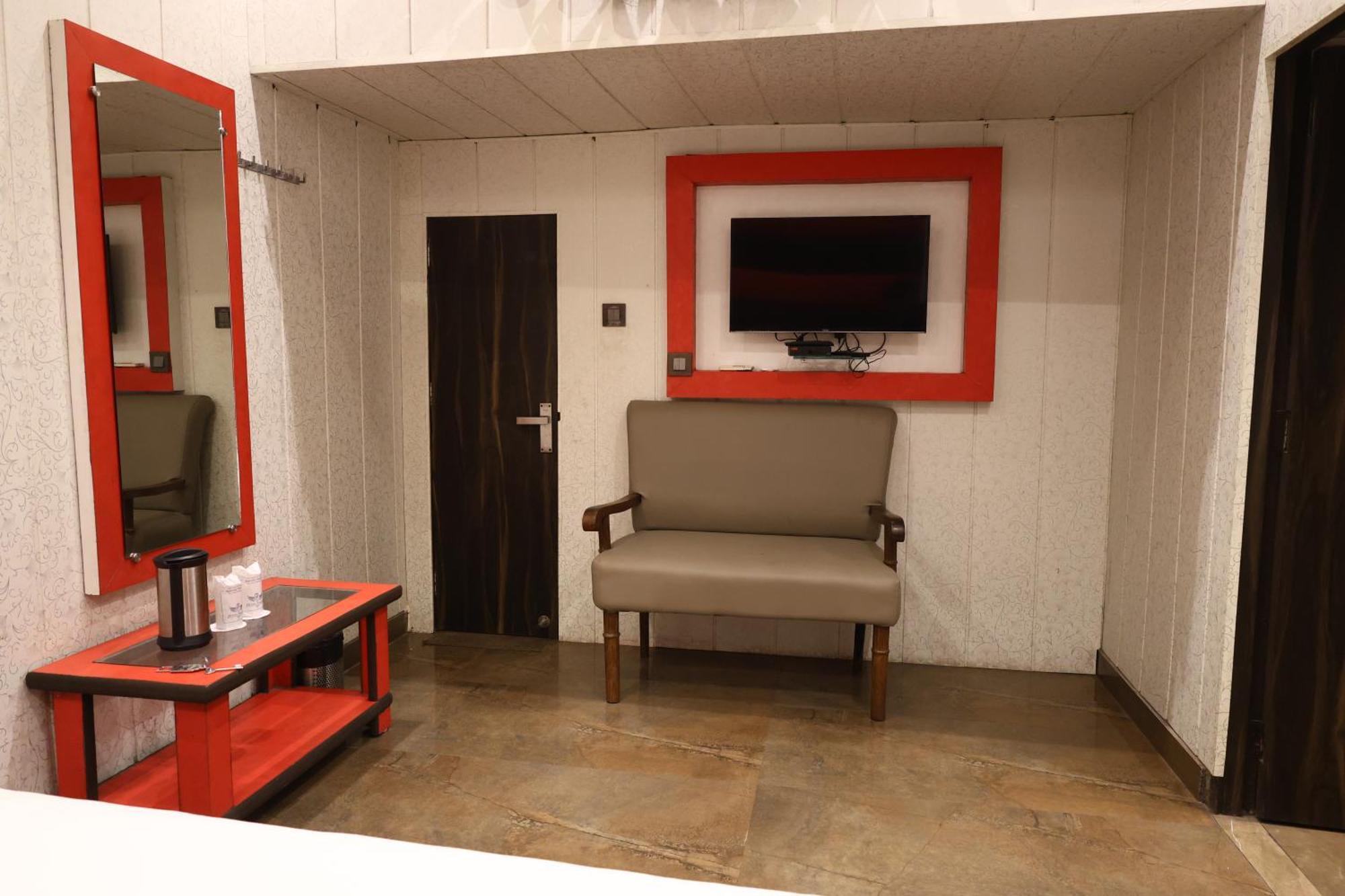 Hotel Pardesi Haridwar Luaran gambar