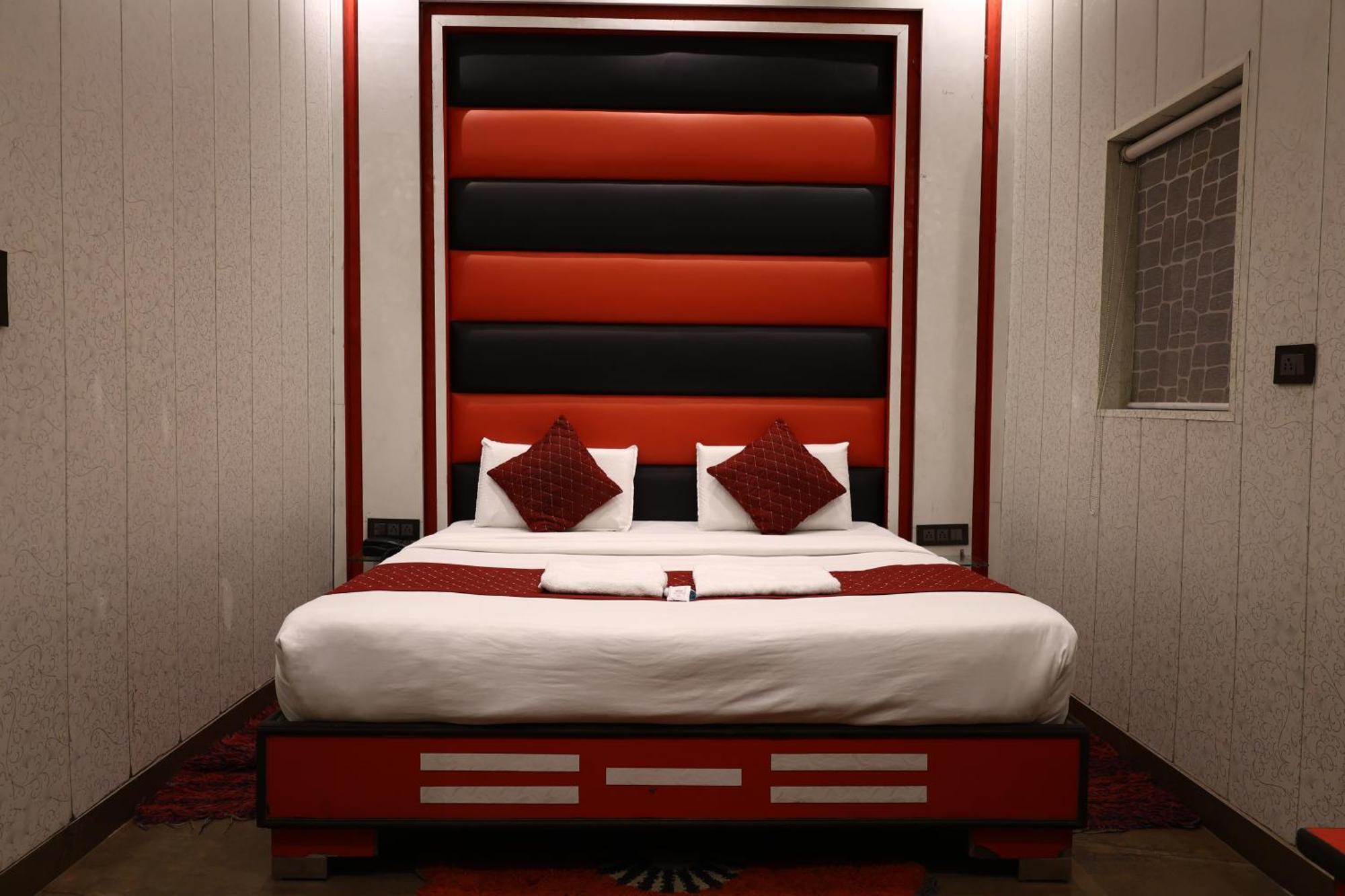 Hotel Pardesi Haridwar Luaran gambar