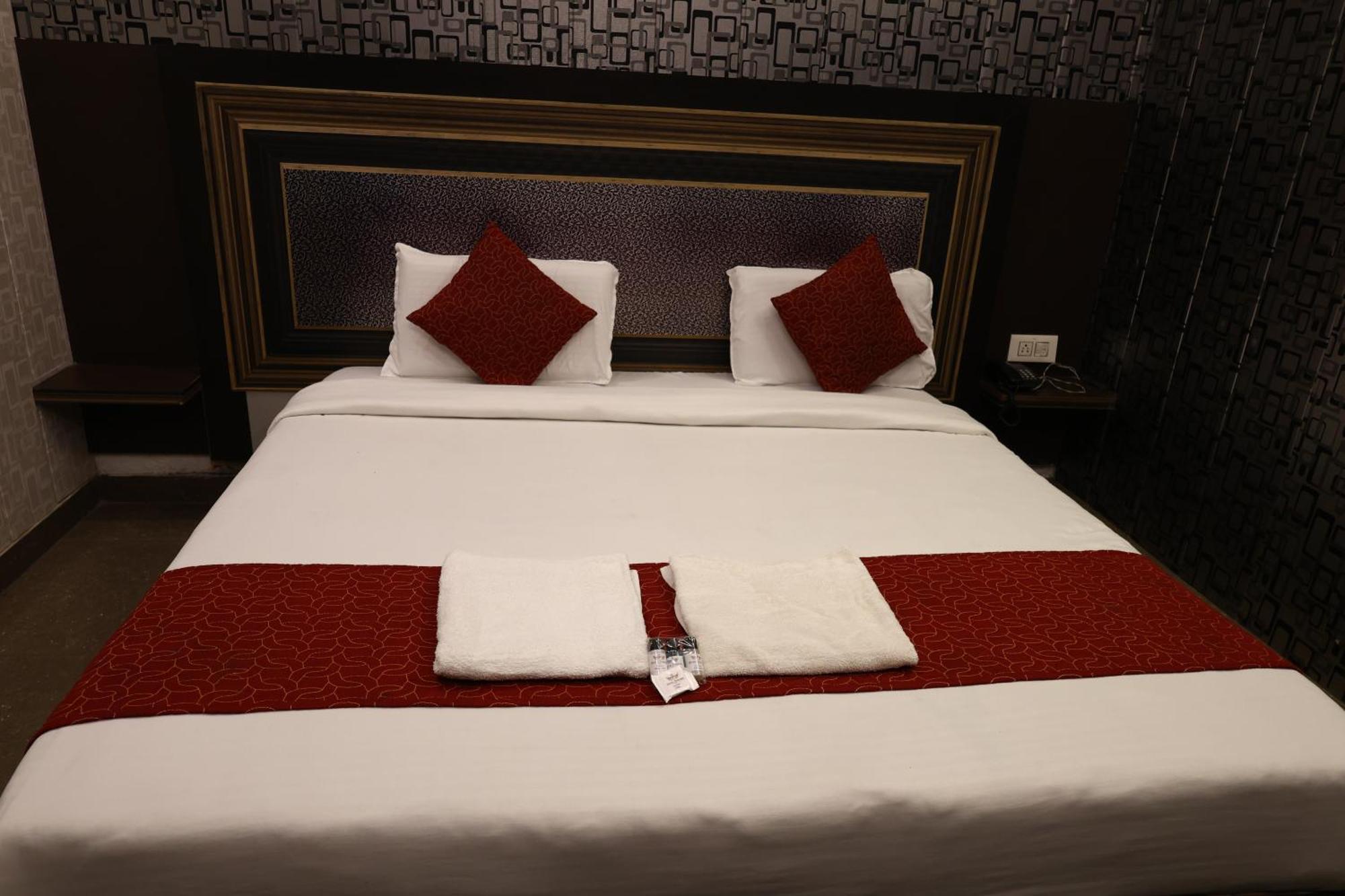 Hotel Pardesi Haridwar Luaran gambar