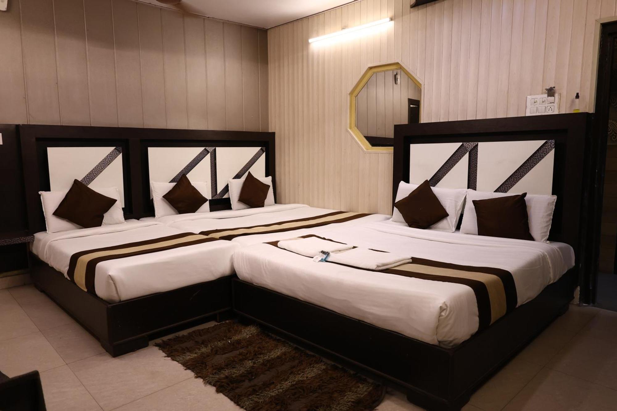 Hotel Pardesi Haridwar Luaran gambar