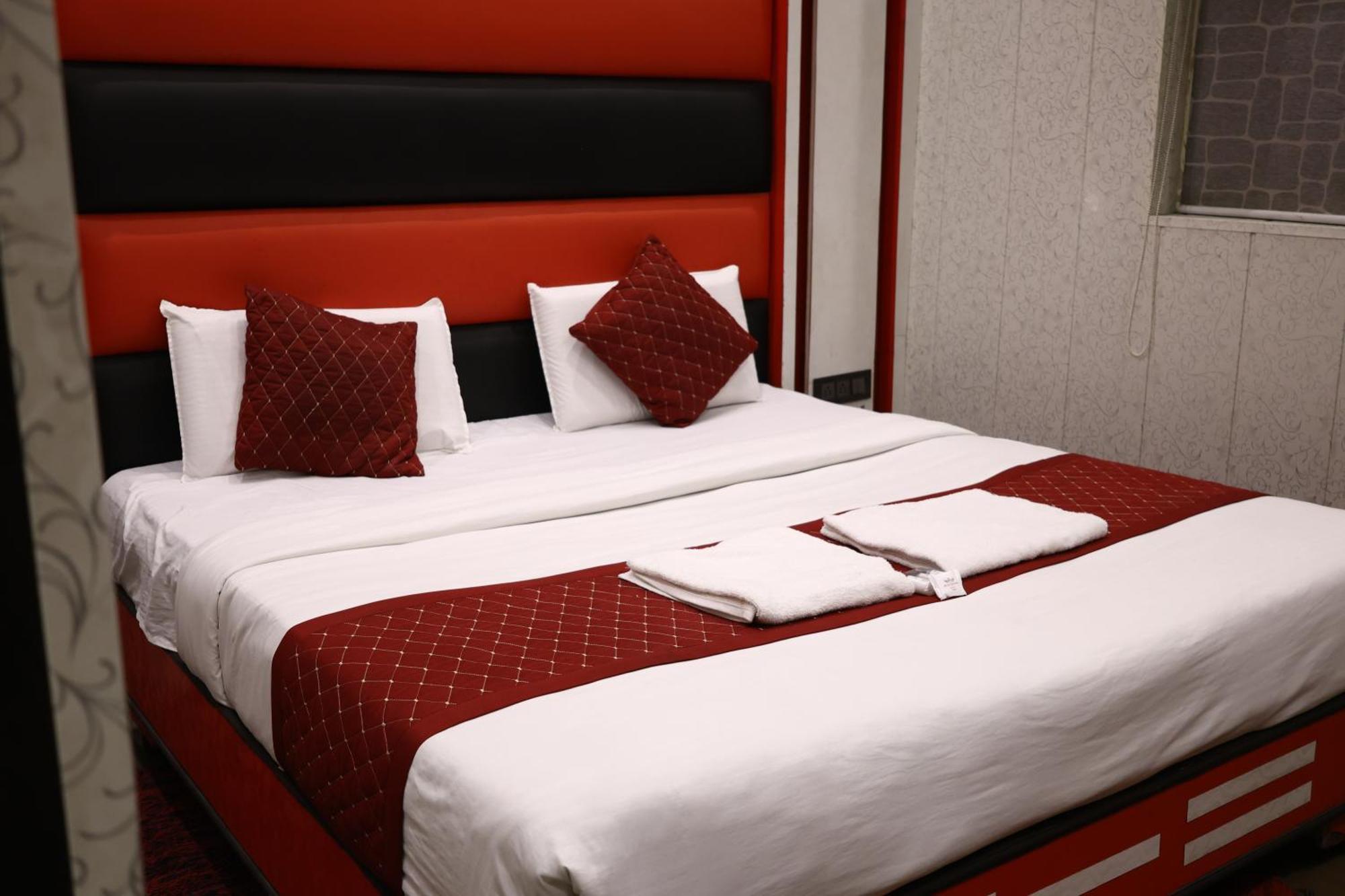 Hotel Pardesi Haridwar Luaran gambar
