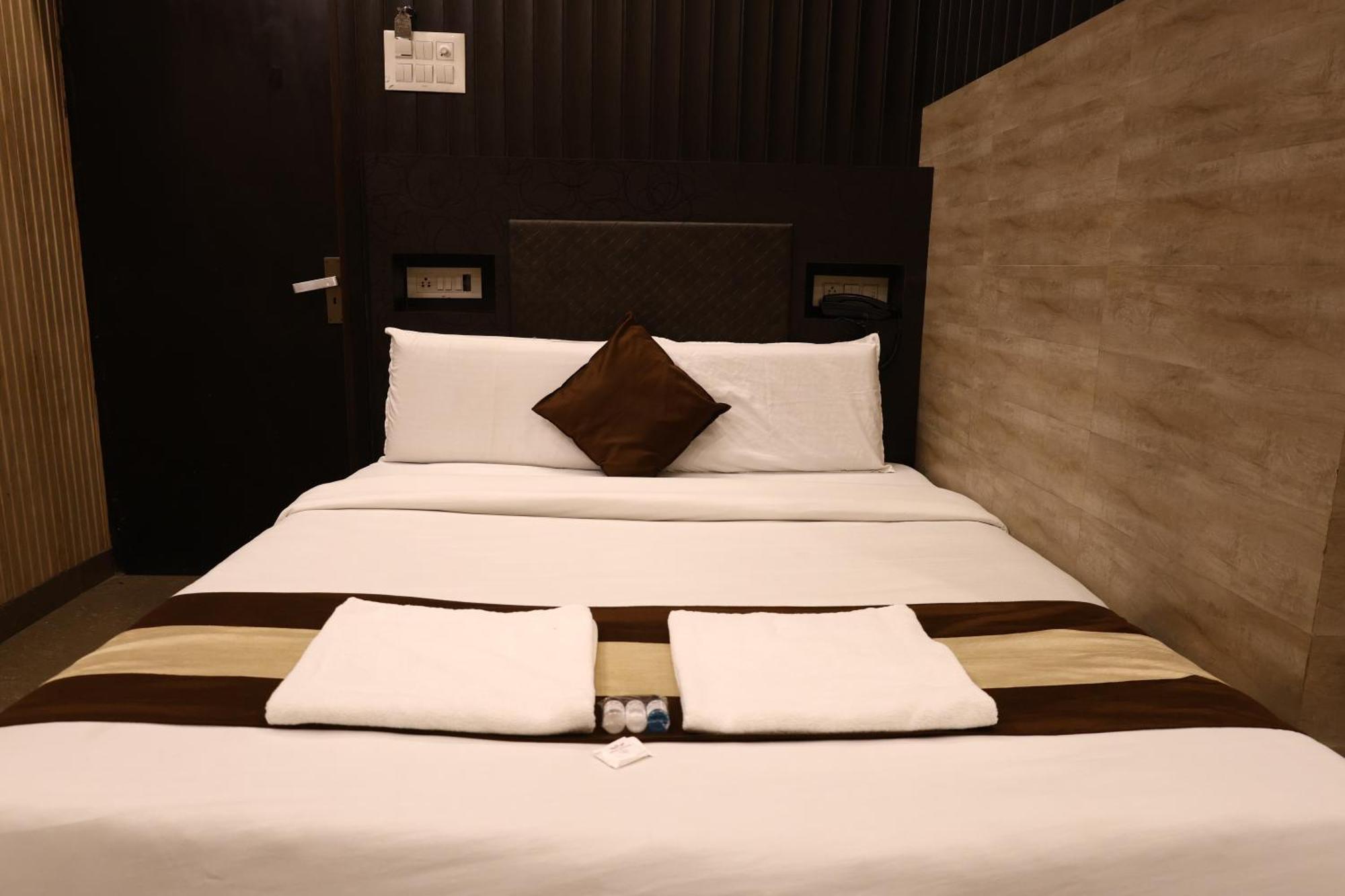 Hotel Pardesi Haridwar Luaran gambar