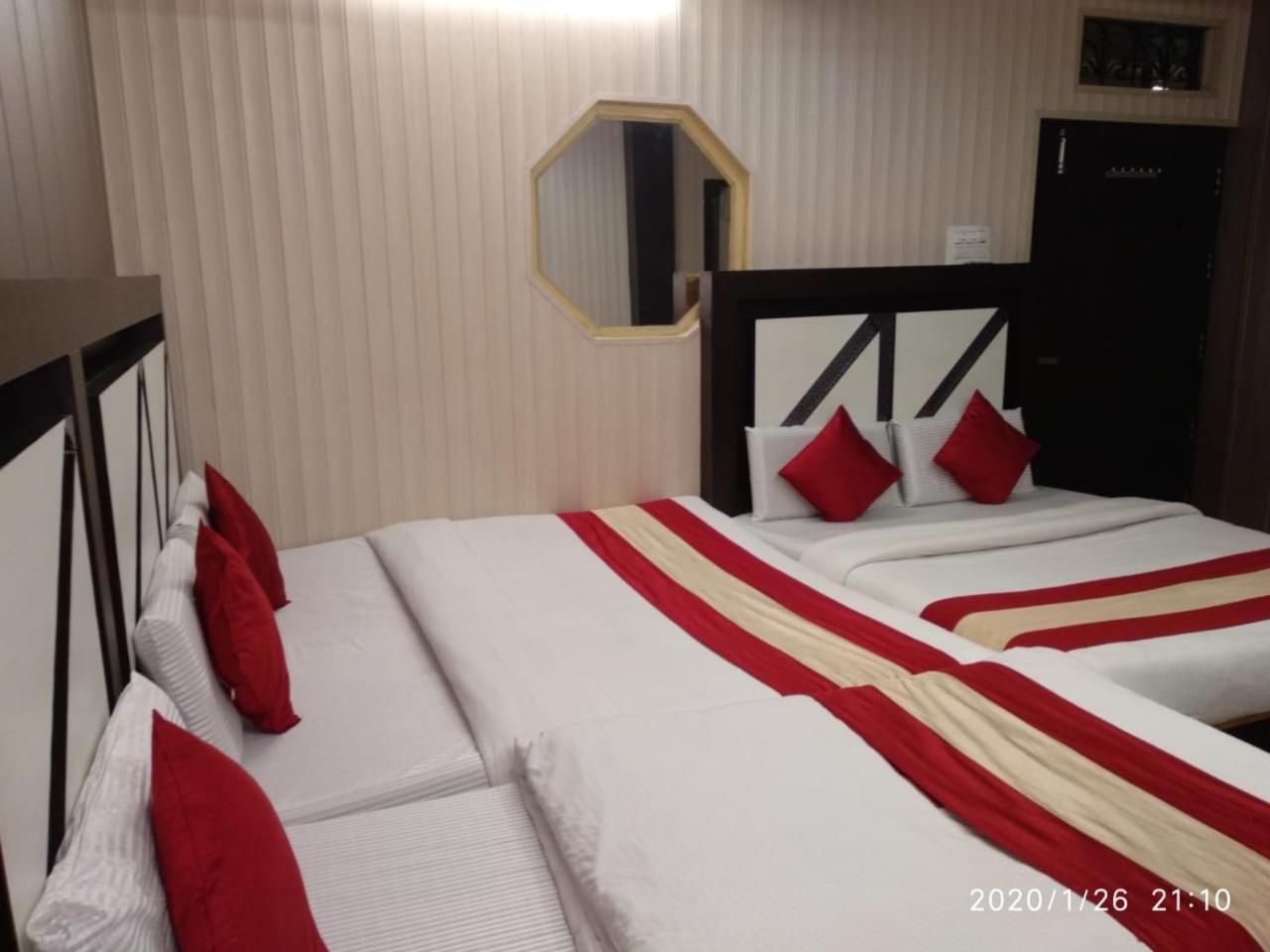Hotel Pardesi Haridwar Luaran gambar
