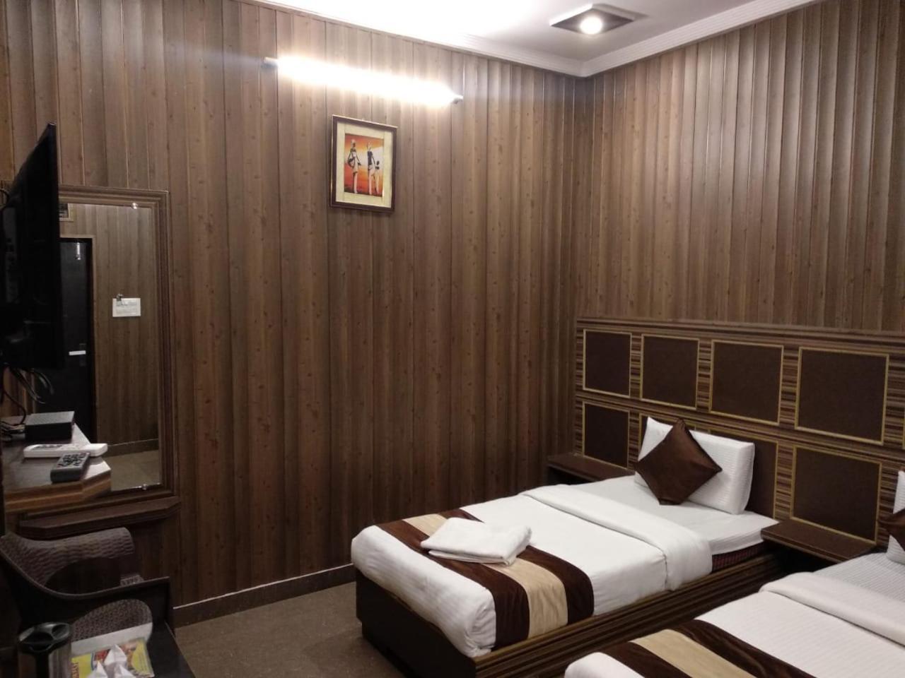 Hotel Pardesi Haridwar Luaran gambar