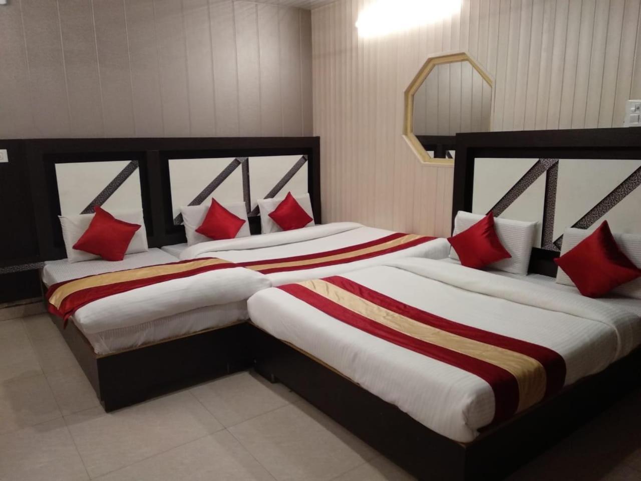 Hotel Pardesi Haridwar Luaran gambar