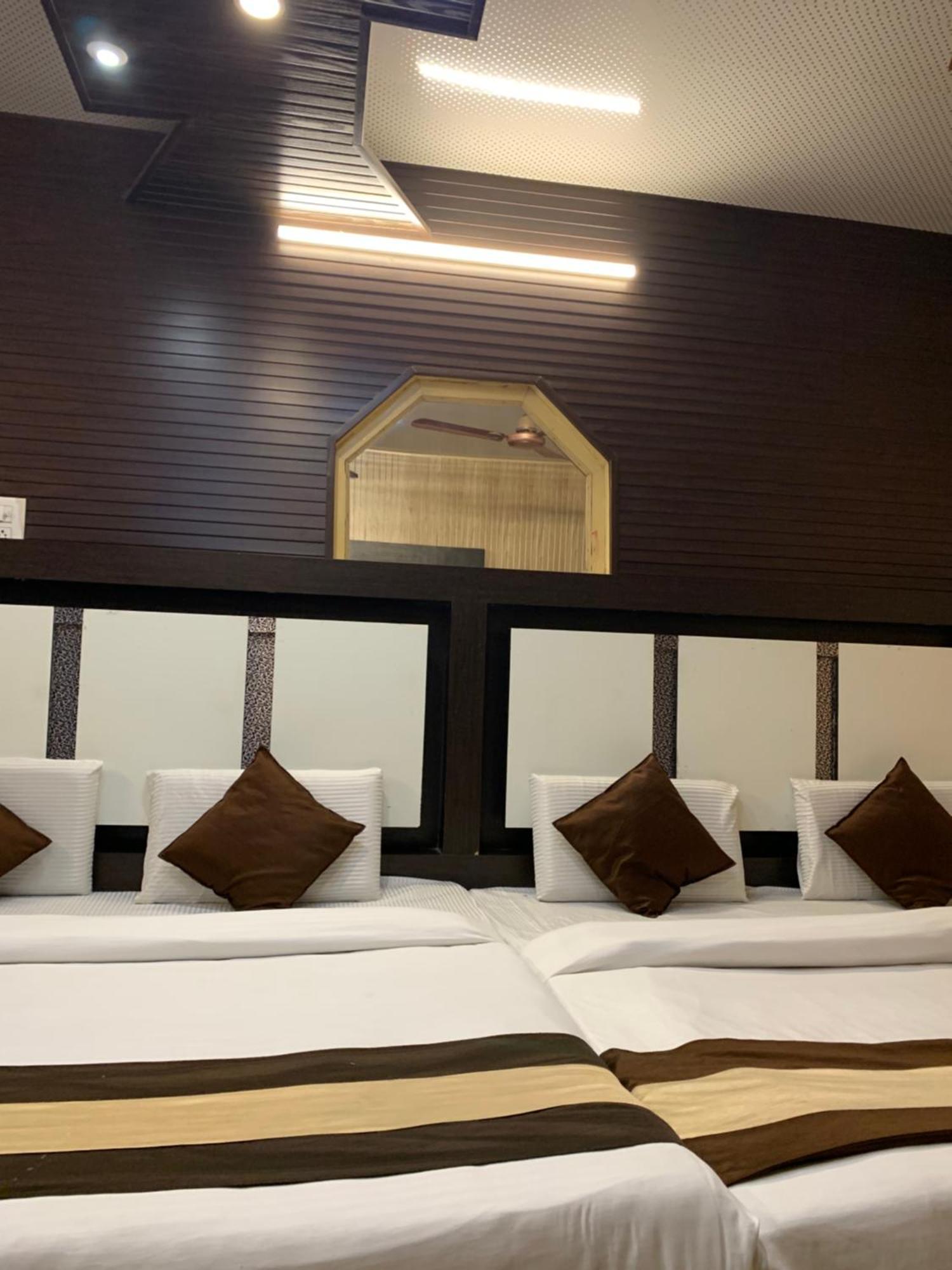 Hotel Pardesi Haridwar Luaran gambar