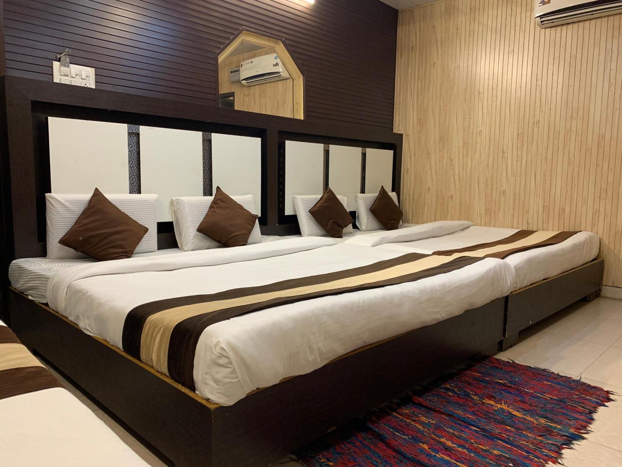 Hotel Pardesi Haridwar Luaran gambar